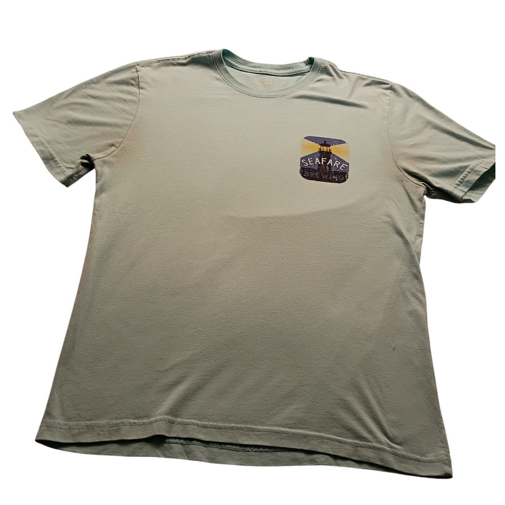 IZOD Saltwater Men' Relaxed Classics Seafare Brewing Lighthouse T-Shirt Blue M